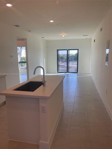8167 NW 41 Street 407, Doral, FL 33166