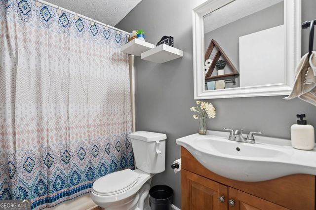 447 Summerville Drive NW, Lawrenceville, GA 30046