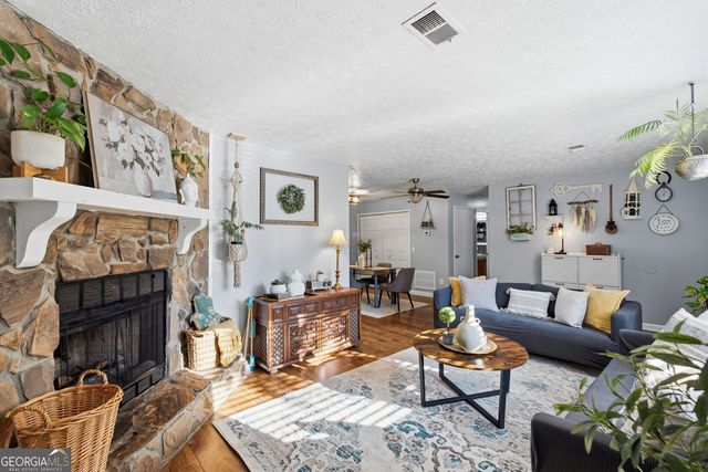 447 Summerville Drive NW, Lawrenceville, GA 30046