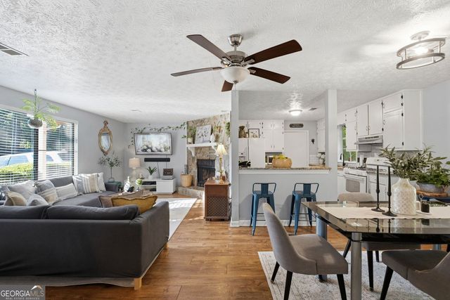 447 Summerville Drive NW, Lawrenceville, GA 30046