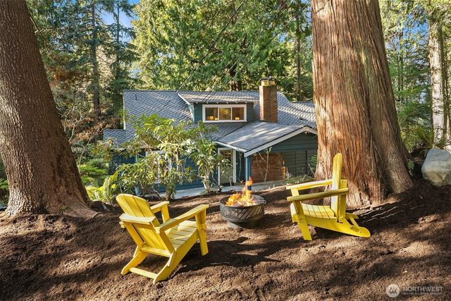 4240 W Cramer Street, Seattle, WA 98199