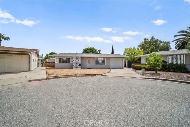 820 S Alessandro Street, Hemet, CA 92543