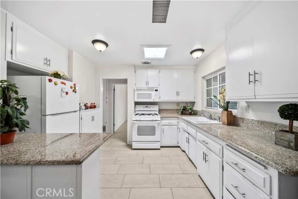 820 S Alessandro Street, Hemet, CA 92543