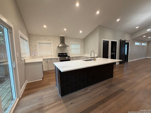 350 Trail, San Antonio, TX 78212