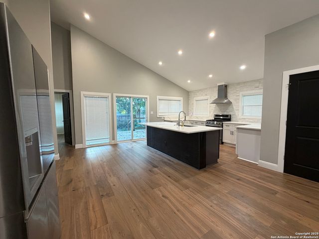 350 Trail, San Antonio, TX 78212