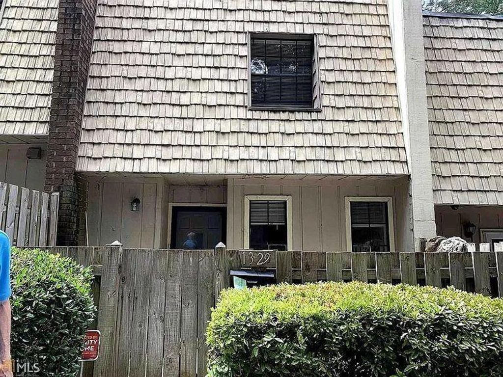 1329 Woodstone Trace, Morrow, GA 30260