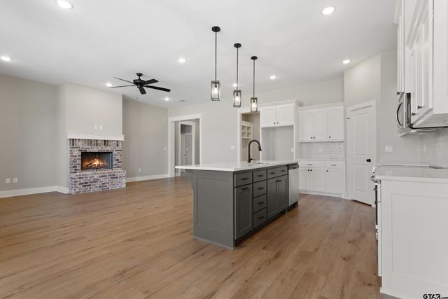 158 Kaul Ln, Bullard, TX 75757