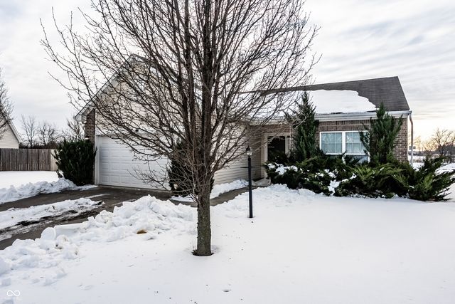 2643 Harshaw Court, Indianapolis, IN 46239