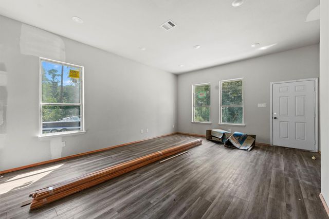 15608 Sycamore Drive, Montgomery, TX 77356