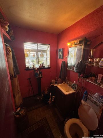 4301 San Luis, San Antonio, TX 78237