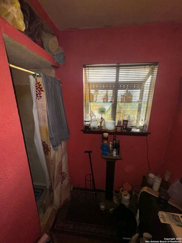 4301 San Luis, San Antonio, TX 78237