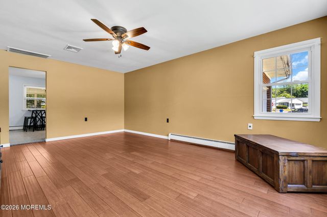 56 Bellflower Court, Toms River, NJ 08755