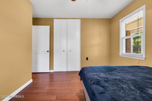 56 Bellflower Court, Toms River, NJ 08755