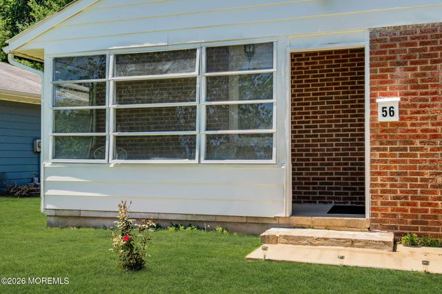 56 Bellflower Court, Toms River, NJ 08755