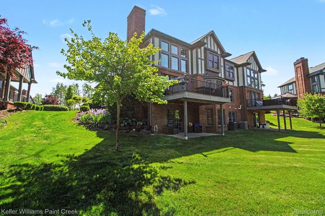 63 Burniah Lane, Orion Charter Township, MI 48362