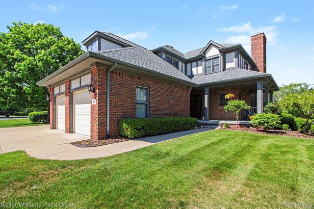 63 Burniah Lane, Orion Charter Township, MI 48362