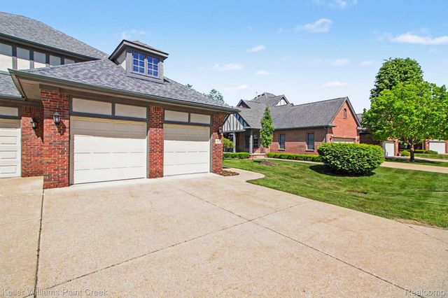 63 Burniah Lane, Orion Charter Township, MI 48362