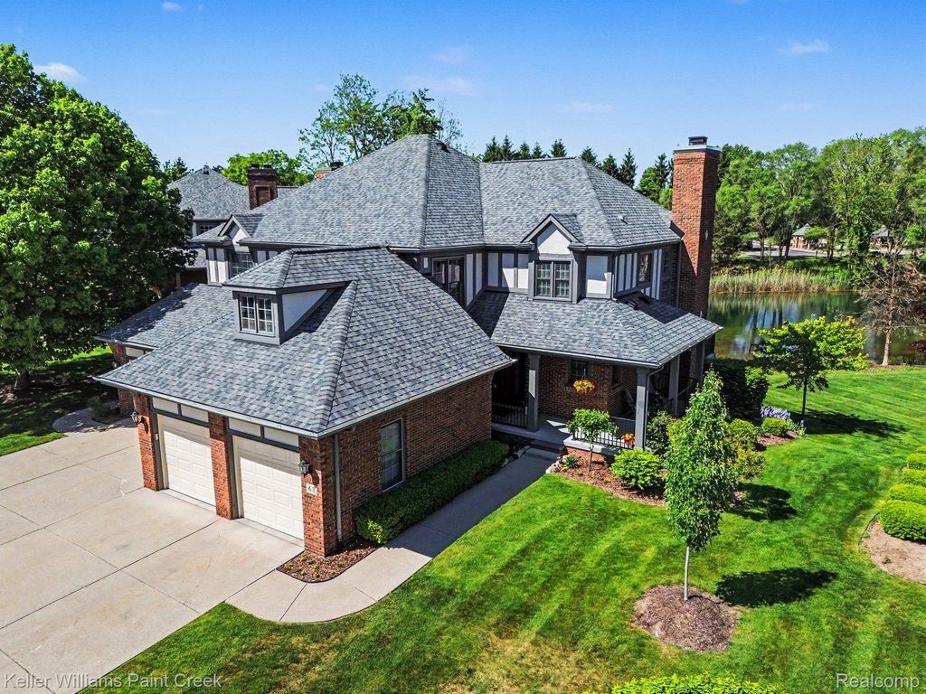 63 Burniah Lane, Orion Charter Township, MI 48362