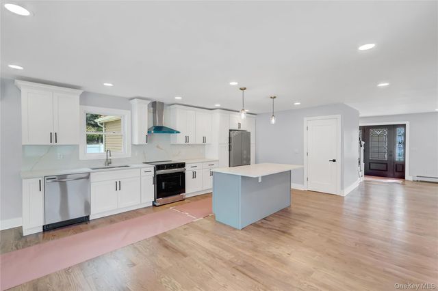 907 Pearl Street, Bohemia, NY 11716