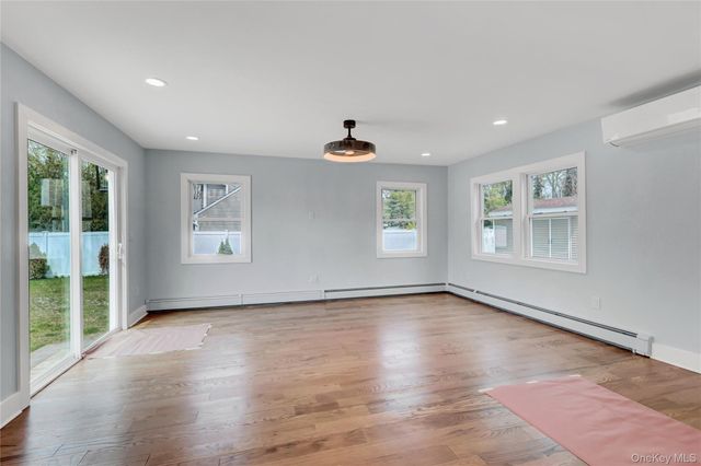 907 Pearl Street, Bohemia, NY 11716