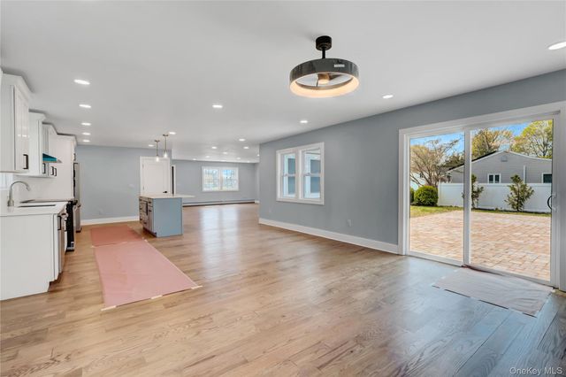 907 Pearl Street, Bohemia, NY 11716