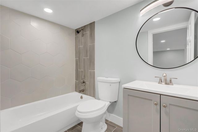 907 Pearl Street, Bohemia, NY 11716