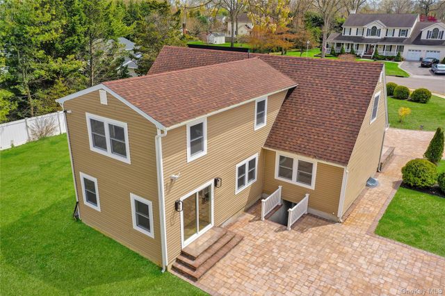 907 Pearl Street, Bohemia, NY 11716