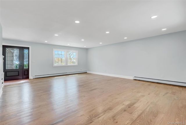907 Pearl Street, Bohemia, NY 11716