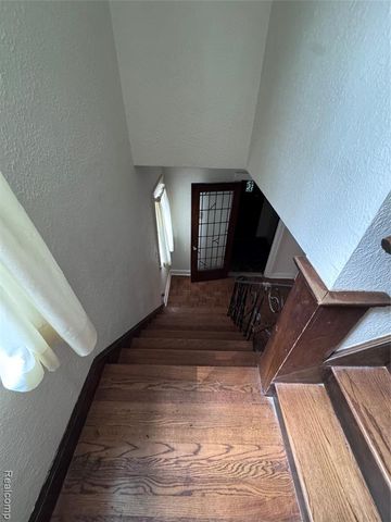 16814 Parkside Street, Detroit, MI 48221