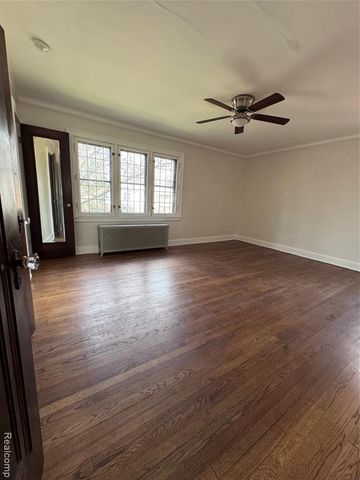 16814 Parkside Street, Detroit, MI 48221