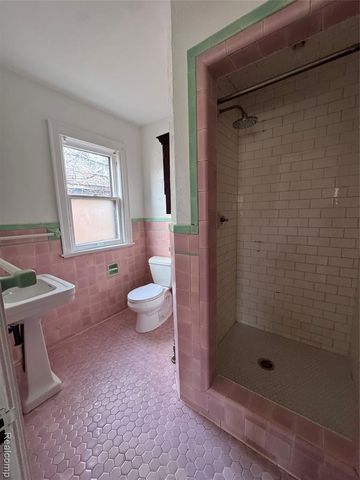 16814 Parkside Street, Detroit, MI 48221