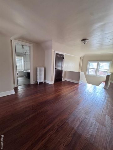 16814 Parkside Street, Detroit, MI 48221