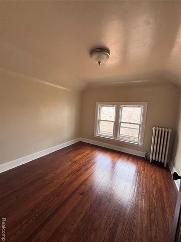 16814 Parkside Street, Detroit, MI 48221