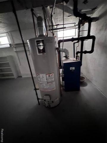 16814 Parkside Street, Detroit, MI 48221