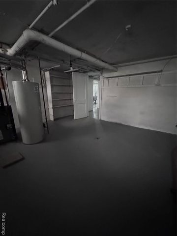 16814 Parkside Street, Detroit, MI 48221