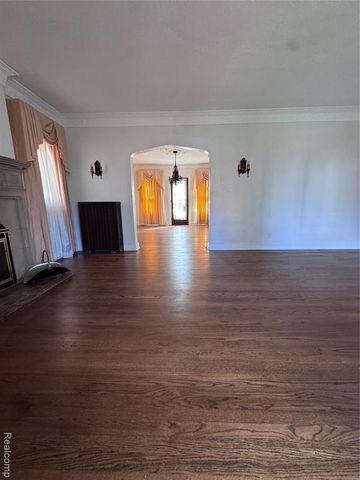 16814 Parkside Street, Detroit, MI 48221