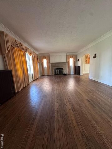 16814 Parkside Street, Detroit, MI 48221