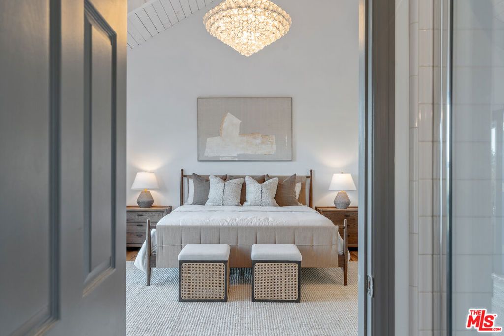 Image 19 of property listing at 20675 Medley Lane, Topanga, CA 90290