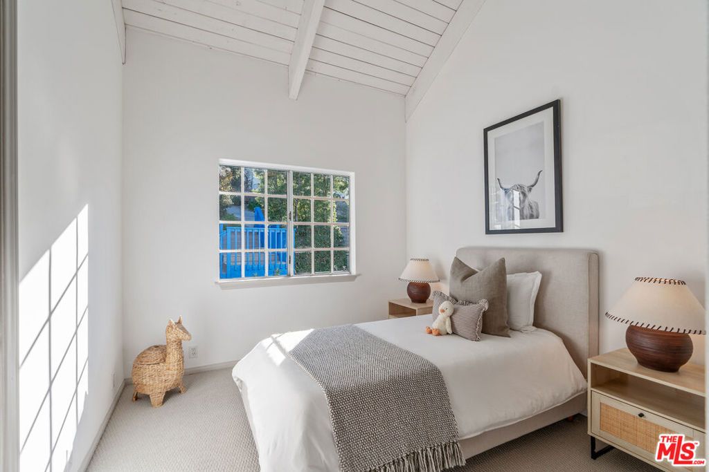 Image 21 of property listing at 20675 Medley Lane, Topanga, CA 90290