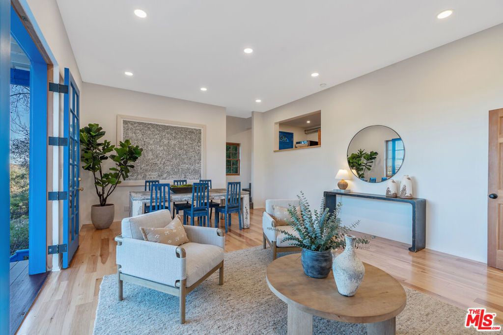 Image 27 of property listing at 20675 Medley Lane, Topanga, CA 90290