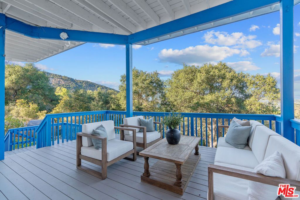 Image 29 of property listing at 20675 Medley Lane, Topanga, CA 90290