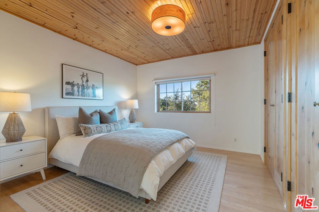 Image 32 of property listing at 20675 Medley Lane, Topanga, CA 90290