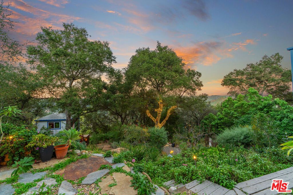 Image 50 of property listing at 20675 Medley Lane, Topanga, CA 90290