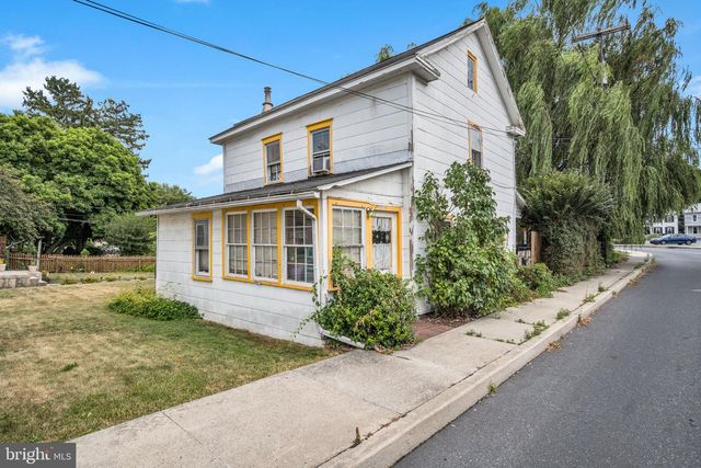 3 S LOCUST STREET ST, Shiremanstown, PA 17011