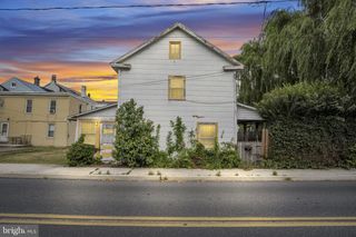 3 S LOCUST STREET ST, Shiremanstown, PA 17011