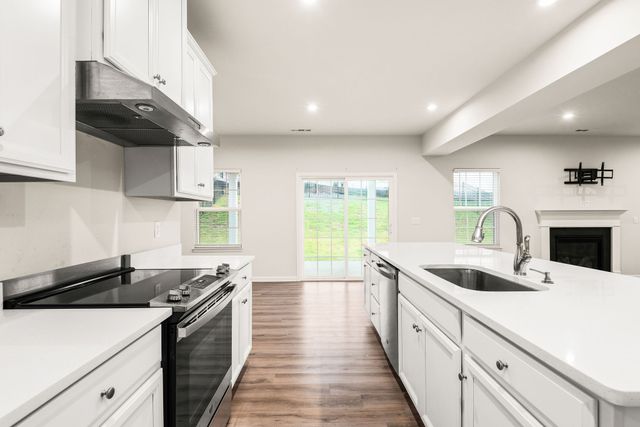 815 Dean Dr, Mount Juliet, TN 37122
