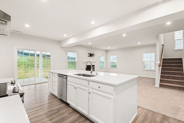 815 Dean Dr, Mount Juliet, TN 37122