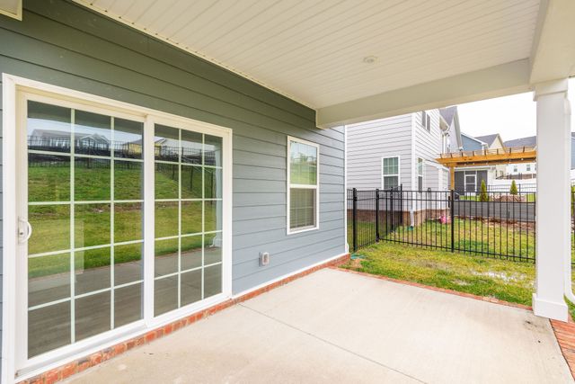 815 Dean Dr, Mount Juliet, TN 37122