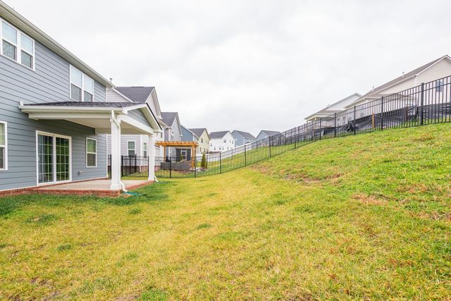 815 Dean Dr, Mount Juliet, TN 37122