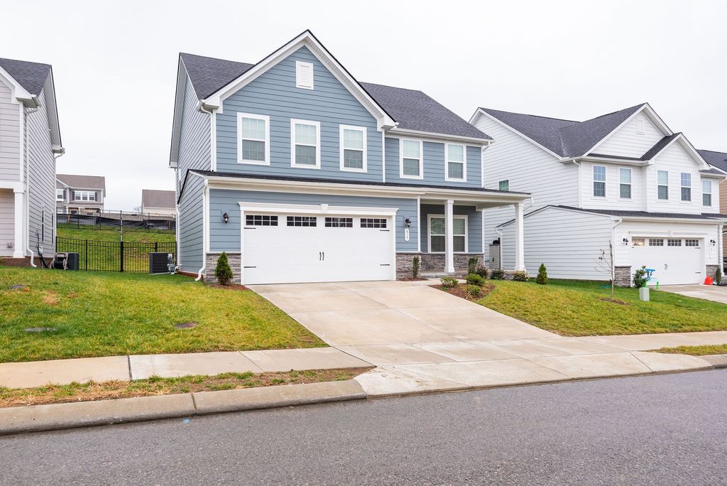 815 Dean Dr, Mount Juliet, TN 37122